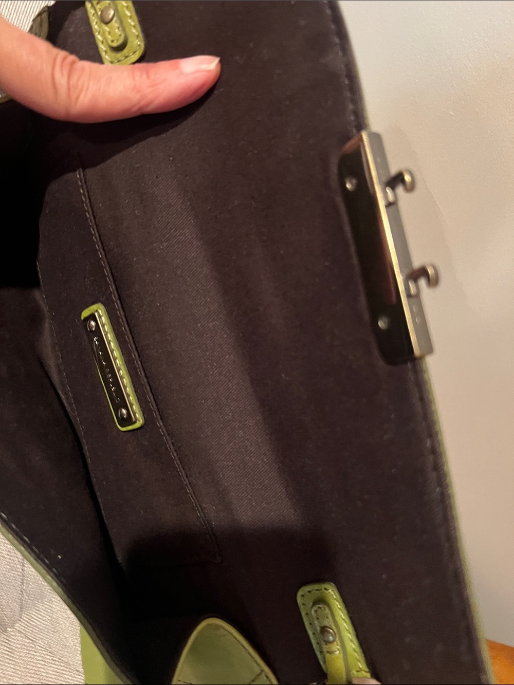Banana Republic Lime Green Leather Chain Clutch - Picture 2 of 6